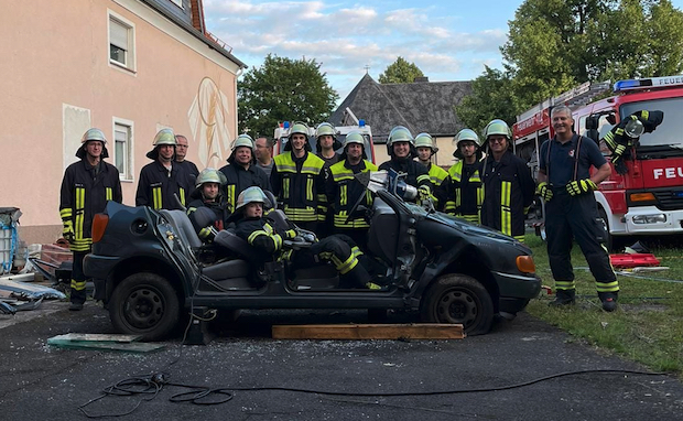 Technische Hilfeleistung bei Fahrzeugeinsatz